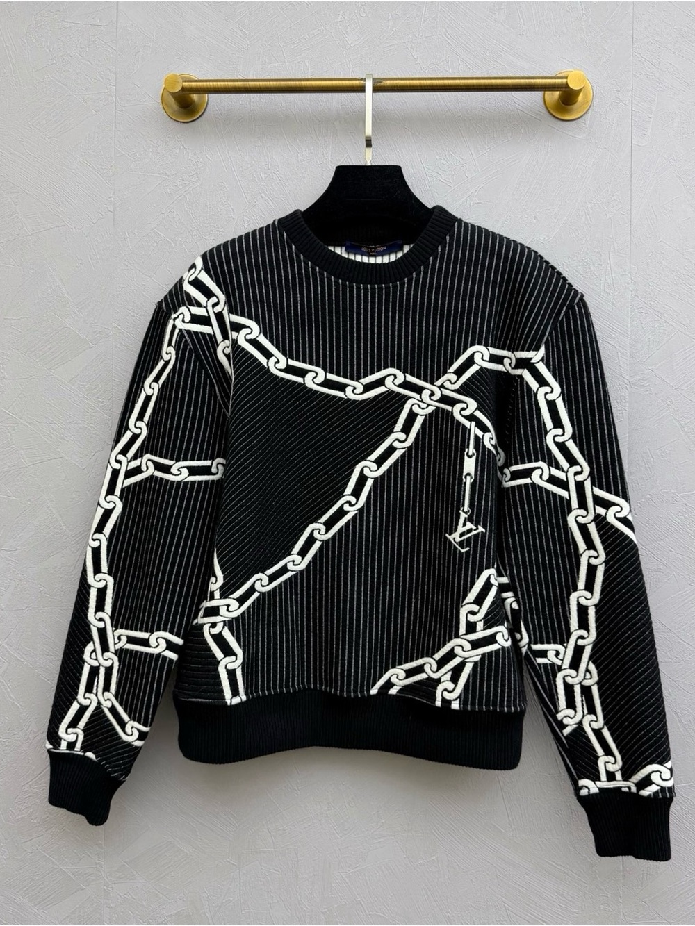 🚩steal Louis Vuitton Black Sweater with White Chain Motif